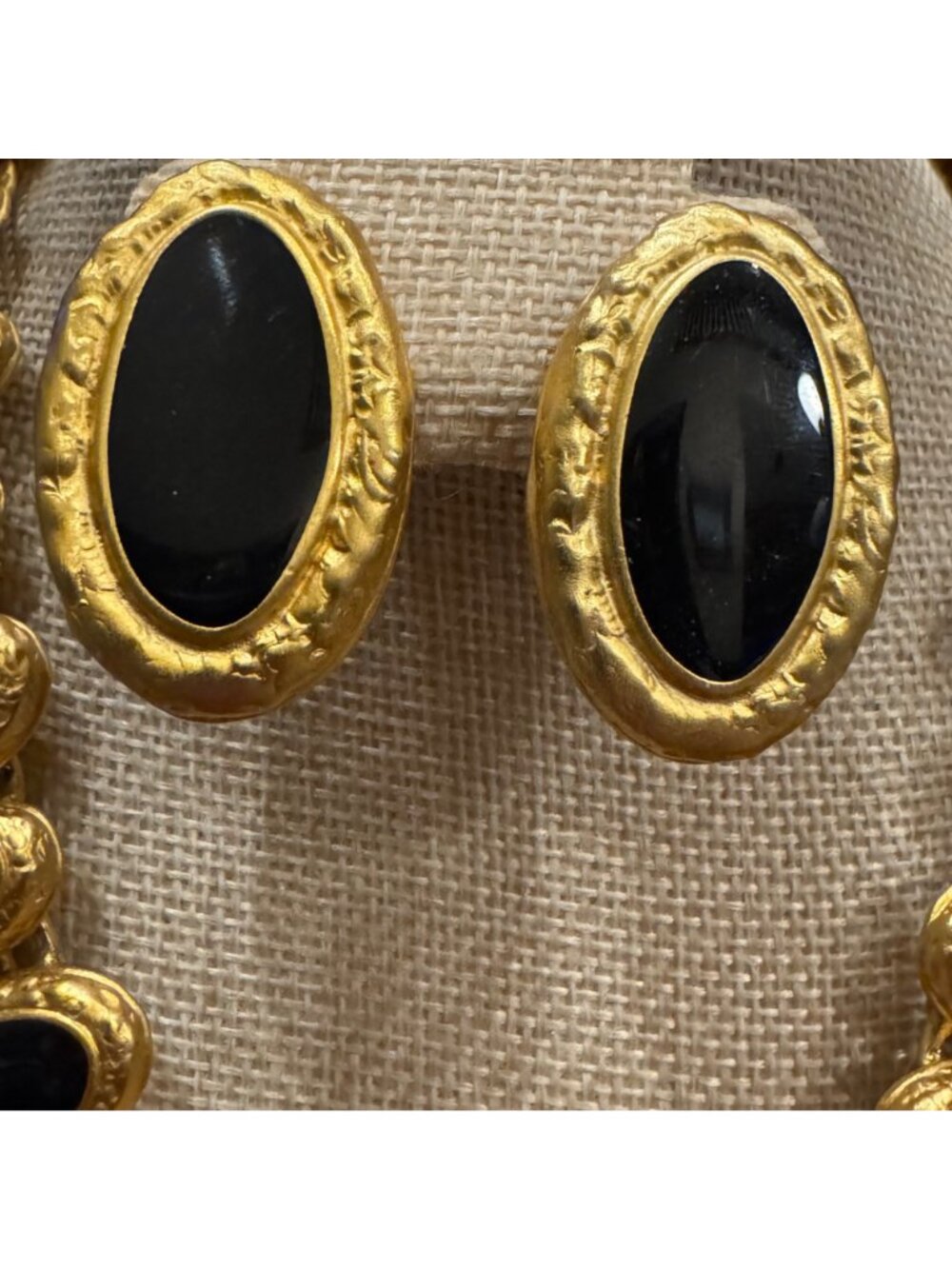 ANNE KLEIN Signed 1990s Black & Gold Statement Necklace & Oval Clip Earring Set - Picture 2 of 15